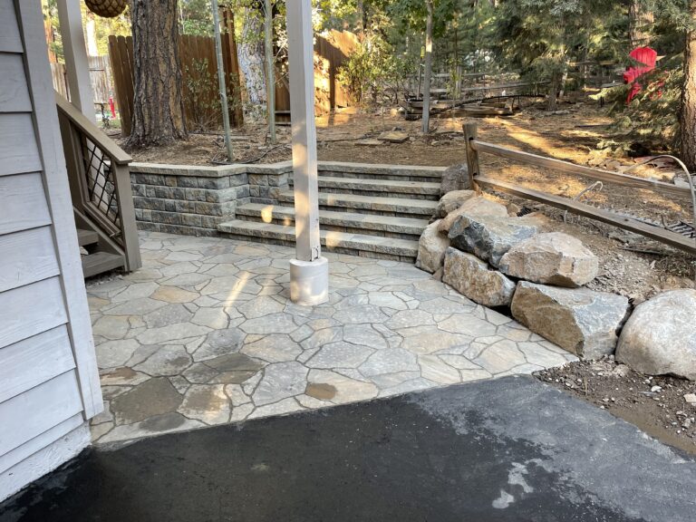 Rainbow Drive, Truckee Side Patio