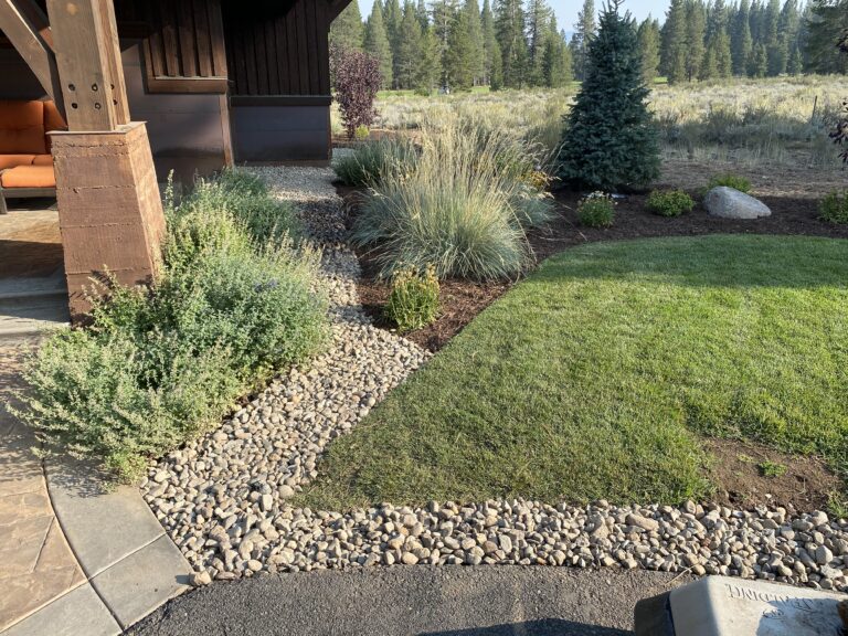 Rhiley Court, Gray’s Crossing Front Yard